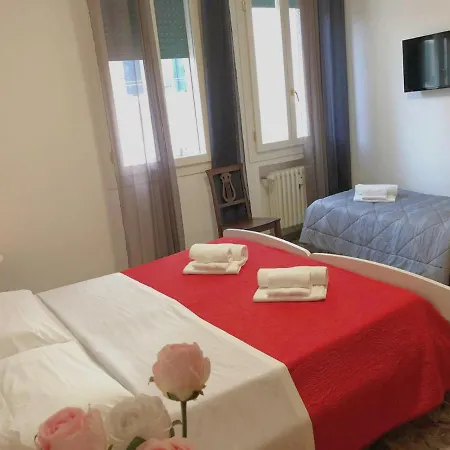 Guest house Ca' Crea 2 *